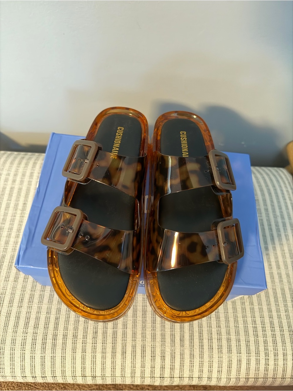 Cushionaire Tortoiseshell Jelly Slide Sandals - Women Size 8